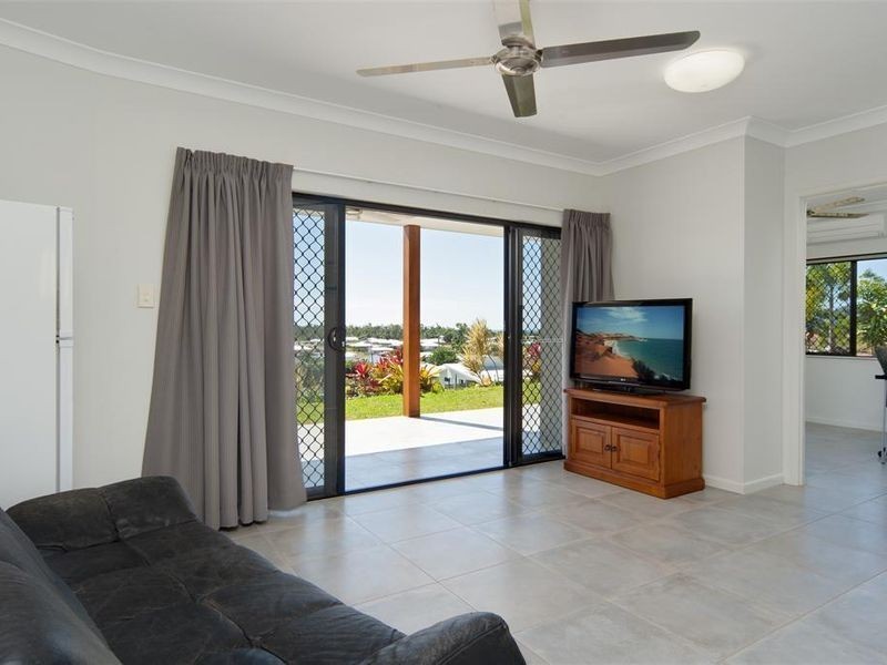 15 Riverside Terrace, South Mission Beach QLD 4852