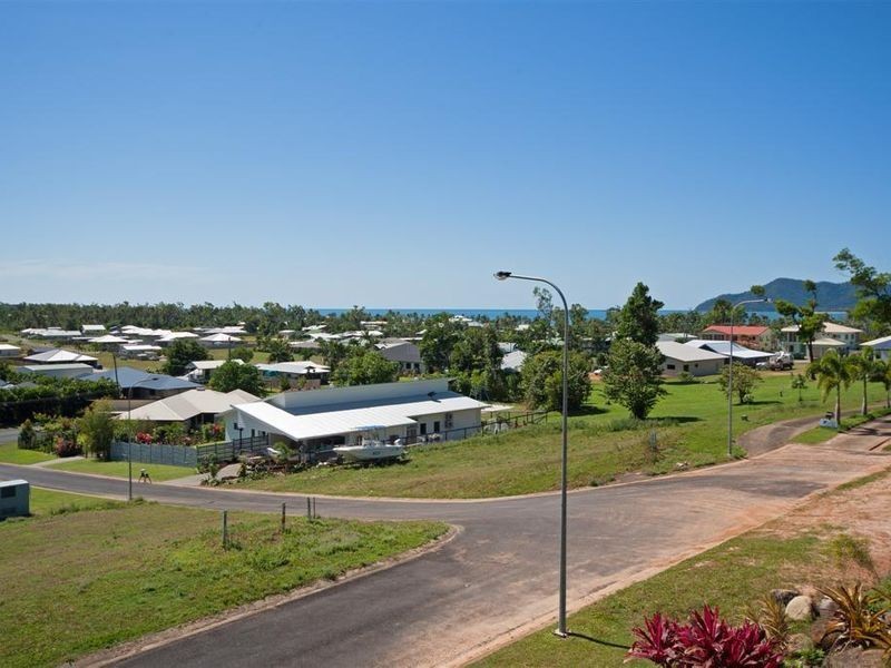 15 Riverside Terrace, South Mission Beach QLD 4852