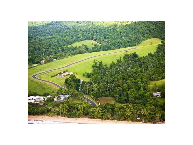 L11/21 Unsworth Drive, Mission Beach QLD 4852