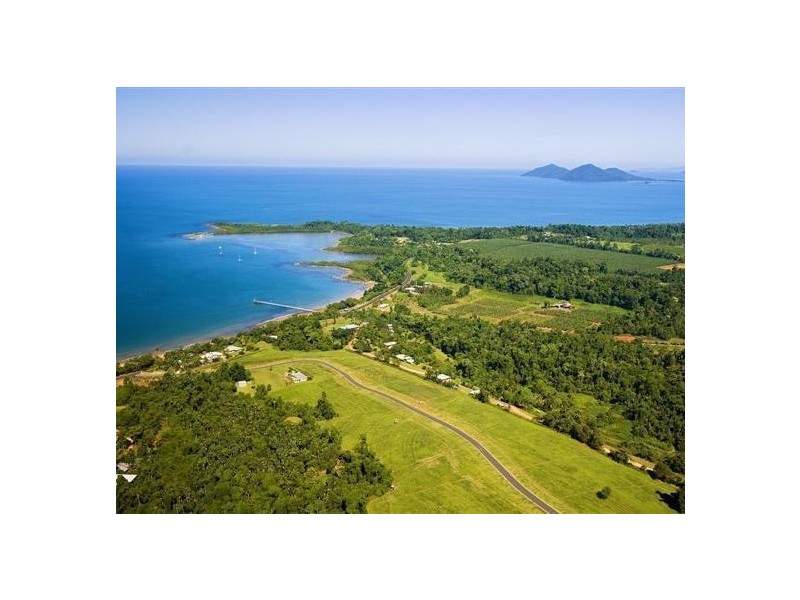 L11/21 Unsworth Drive, Mission Beach QLD 4852