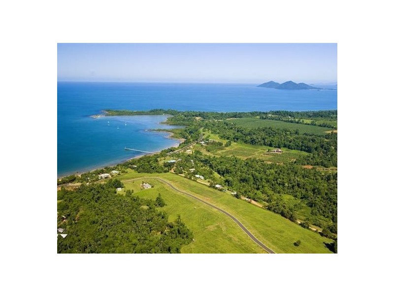 L11/21 Unsworth Drive, Mission Beach QLD 4852