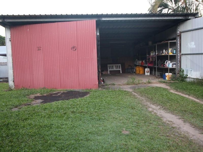24 Bamber Street, Tully QLD 4854