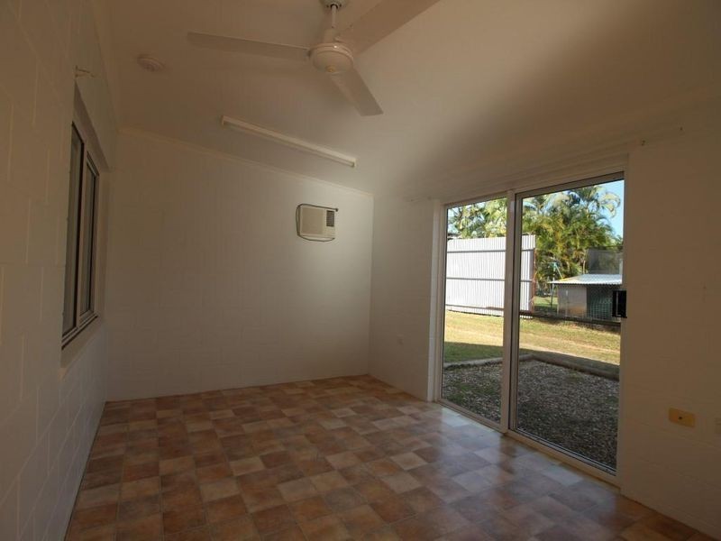 24 Bamber Street, Tully QLD 4854