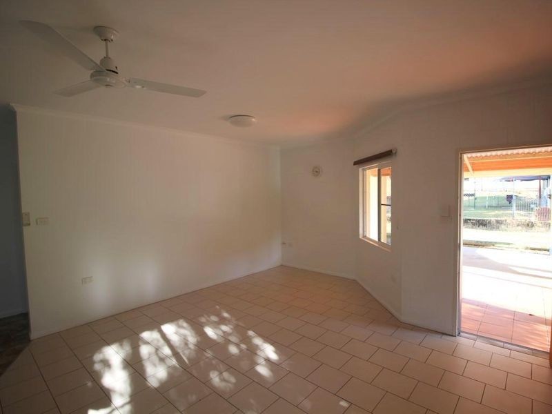 24 Bamber Street, Tully QLD 4854