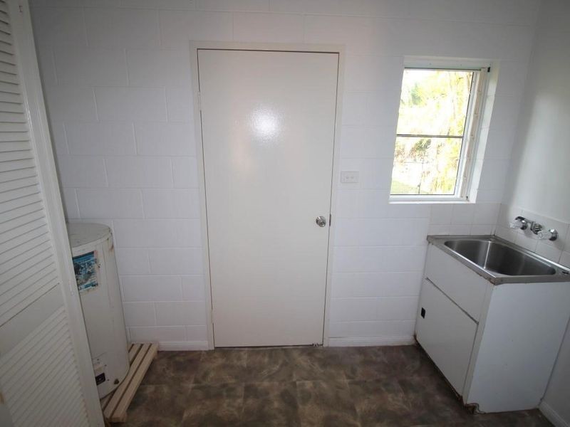 24 Bamber Street, Tully QLD 4854