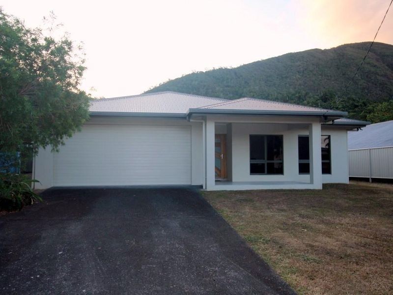 2 Graham Street, Tully QLD 4854