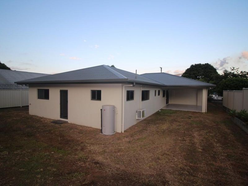 2 Graham Street, Tully QLD 4854