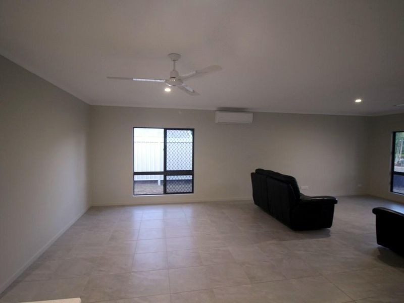 2 Graham Street, Tully QLD 4854