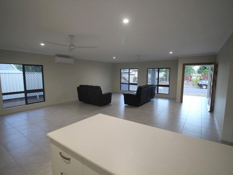 2 Graham Street, Tully QLD 4854