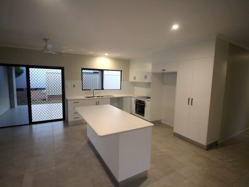 2 Graham Street, Tully QLD 4854