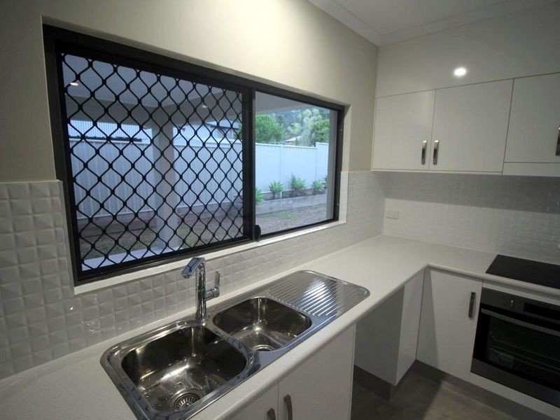 2 Graham Street, Tully QLD 4854