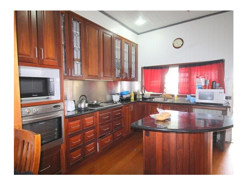 10 Euramo Road, Euramo QLD 4854