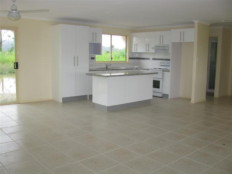 1 Silkwood Japoon Road, Silkwood QLD 4856