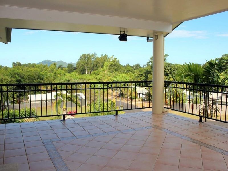 13 Dunkalli Crescent, Wongaling Beach QLD 4852