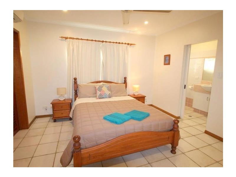 3/112 Kennedy Esplanade, South Mission Beach QLD 4852