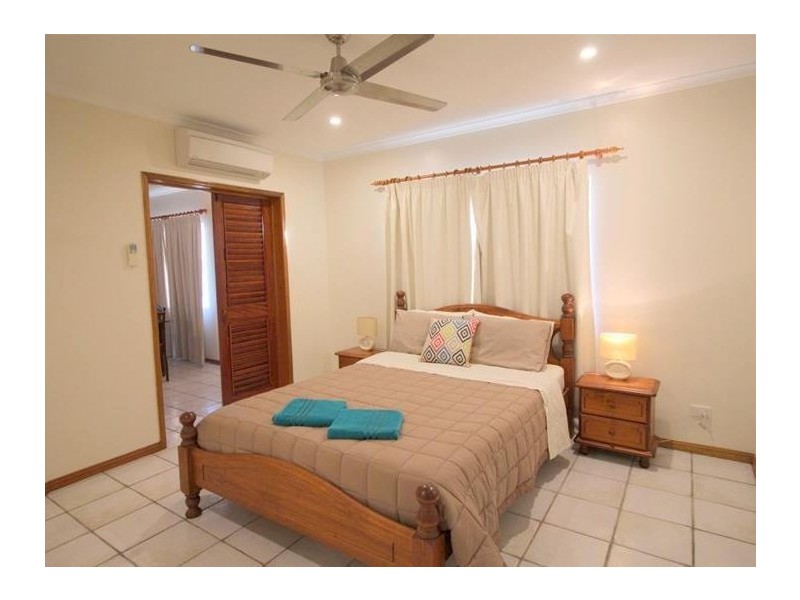 3/112 Kennedy Esplanade, South Mission Beach QLD 4852