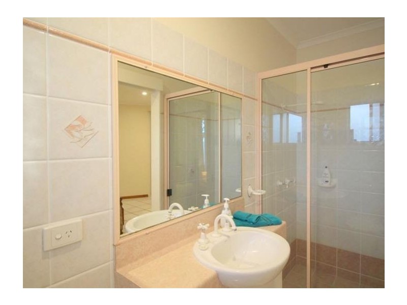 3/112 Kennedy Esplanade, South Mission Beach QLD 4852