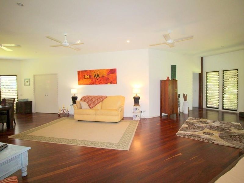 20 Kent Close, Mission Beach QLD 4852