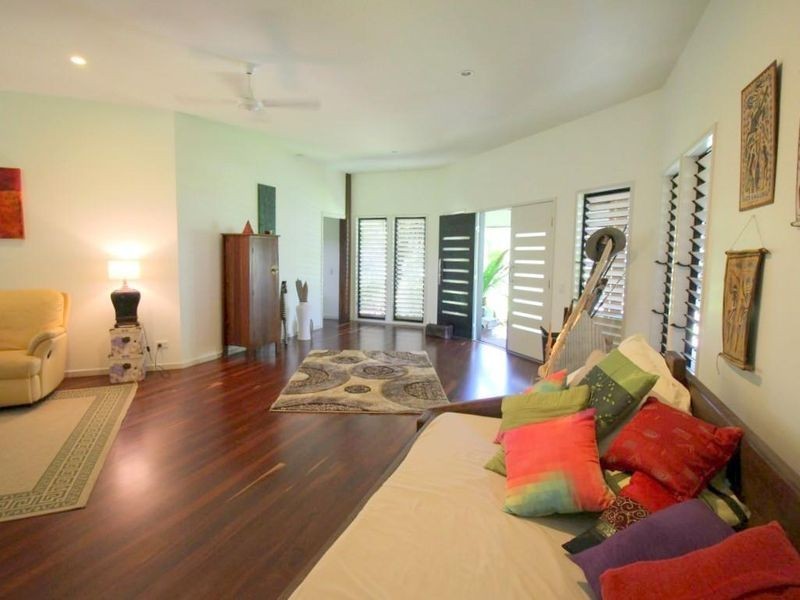 20 Kent Close, Mission Beach QLD 4852