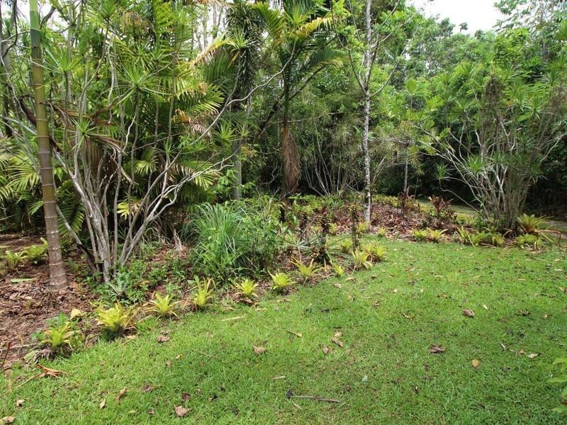 1235 Old Tully Road, Maadi QLD 4855