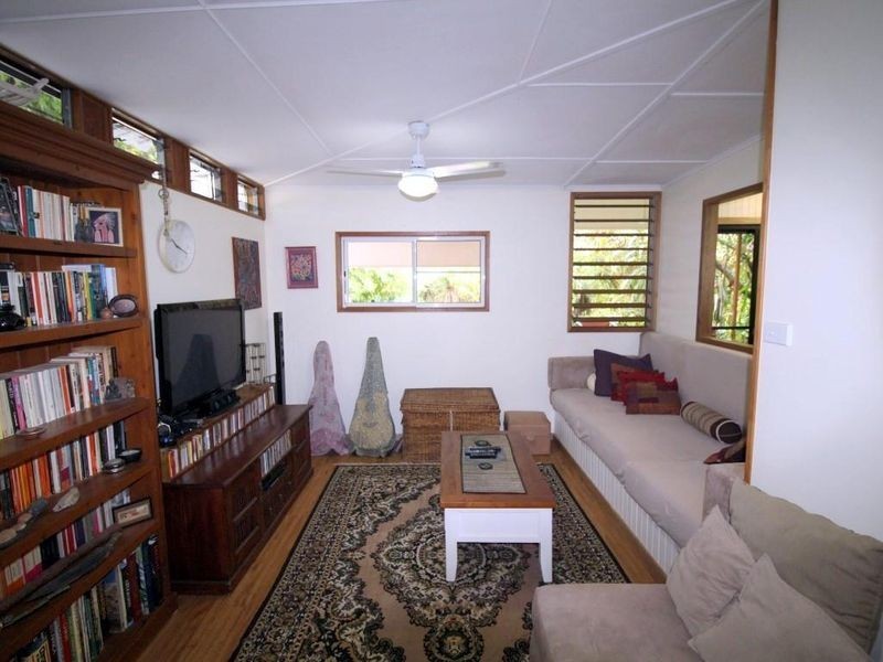 1235 Old Tully Road, Maadi QLD 4855