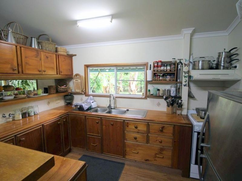 1235 Old Tully Road, Maadi QLD 4855