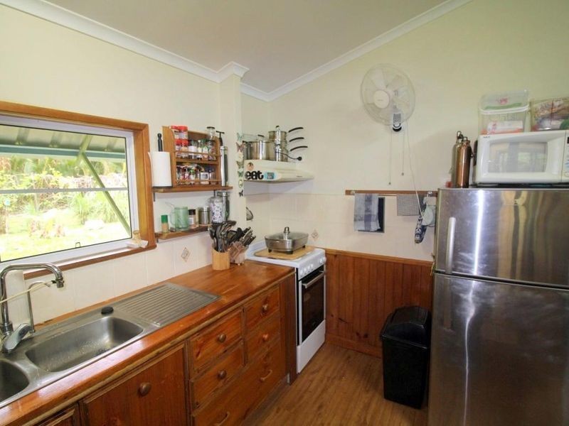 1235 Old Tully Road, Maadi QLD 4855