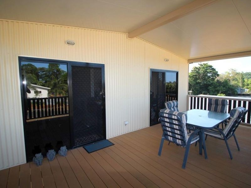 4 Riverside Terrace, South Mission Beach QLD 4852