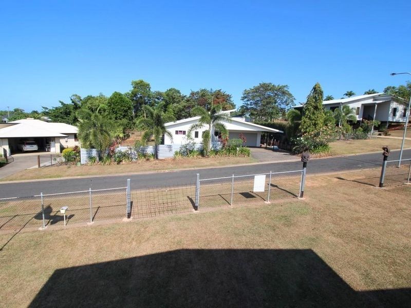 4 Riverside Terrace, South Mission Beach QLD 4852
