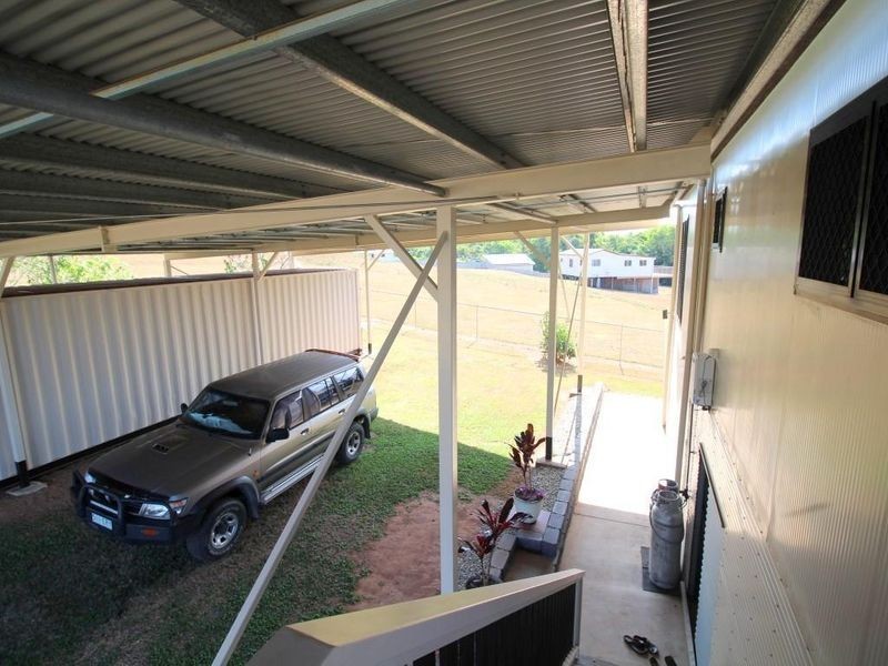 4 Riverside Terrace, South Mission Beach QLD 4852