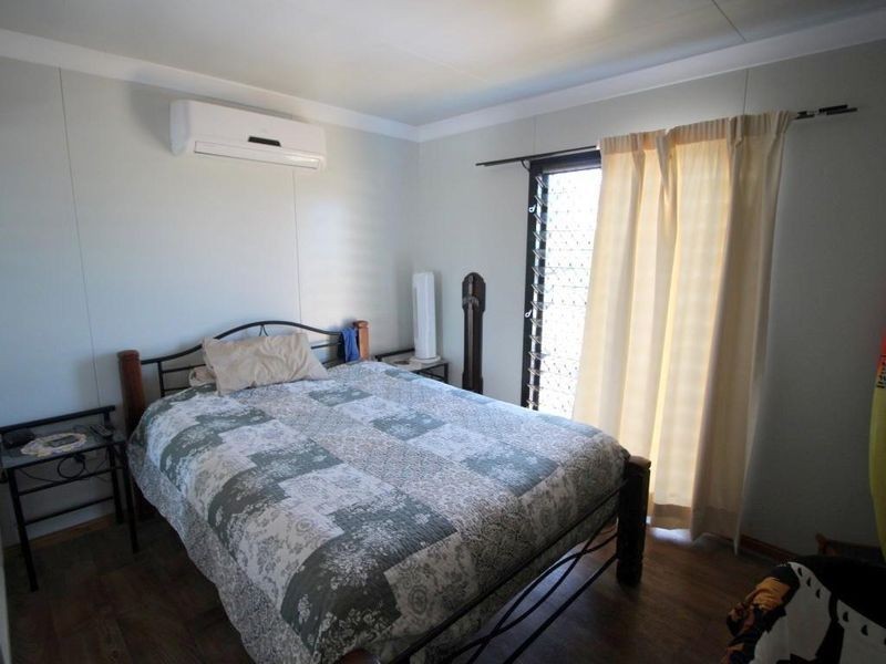 4 Riverside Terrace, South Mission Beach QLD 4852