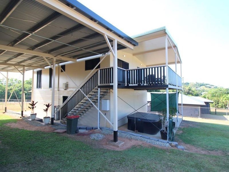 4 Riverside Terrace, South Mission Beach QLD 4852