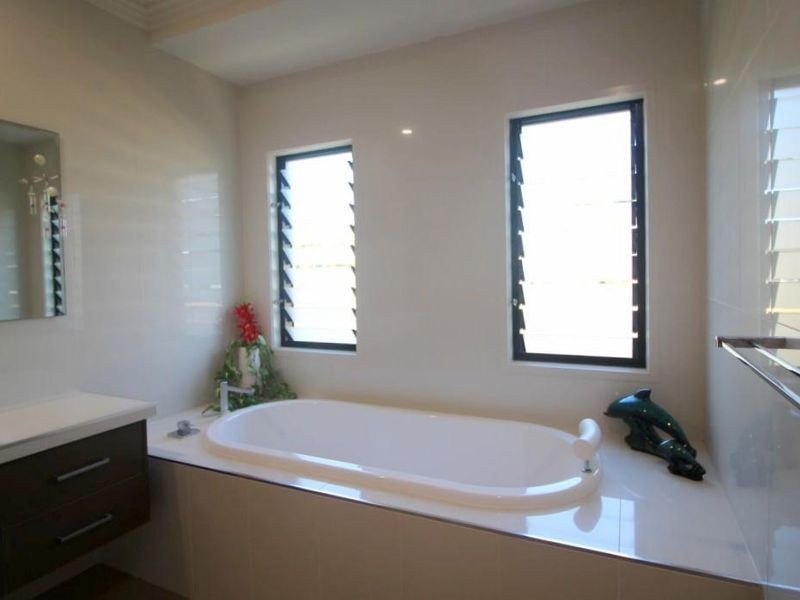 40 Conch Street, Mission Beach QLD 4852