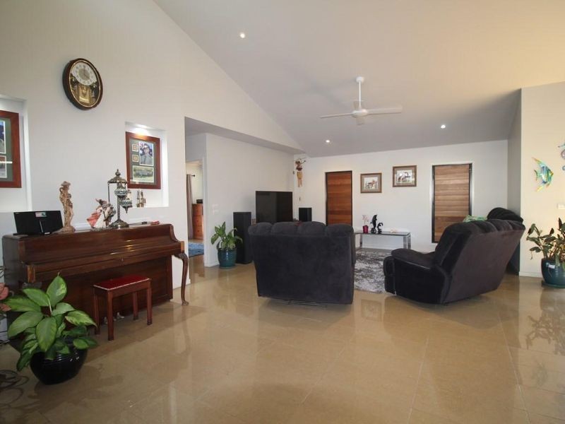 40 Conch Street, Mission Beach QLD 4852