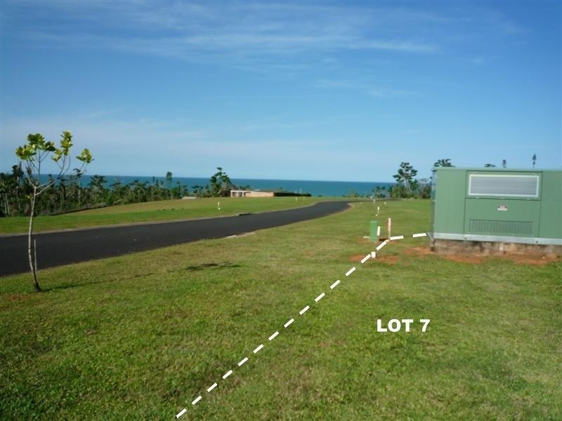 L7/13 Unsworth Drive, Mission Beach QLD 4852