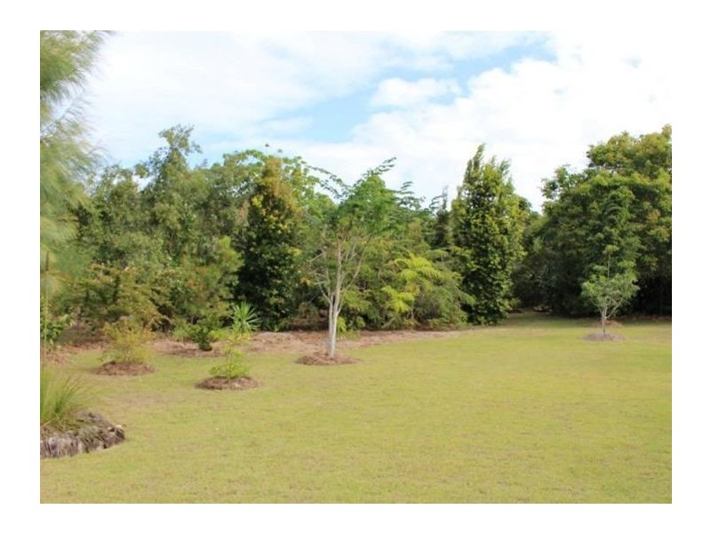 104 Tully Heads Road, Tully Heads QLD 4854