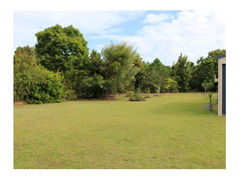 104 Tully Heads Road, Tully Heads QLD 4854