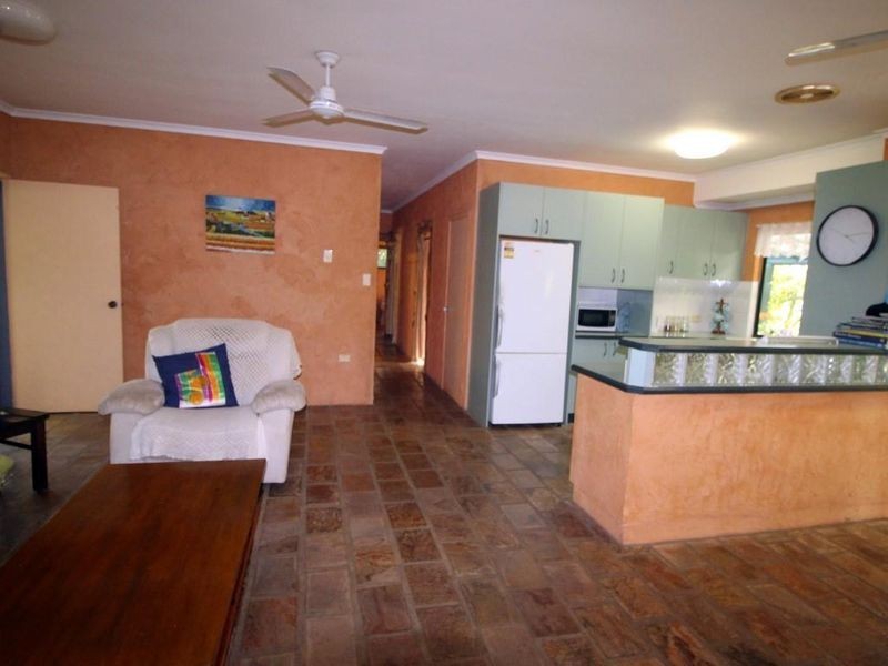 7 Hutchison Close, Mission Beach QLD 4852