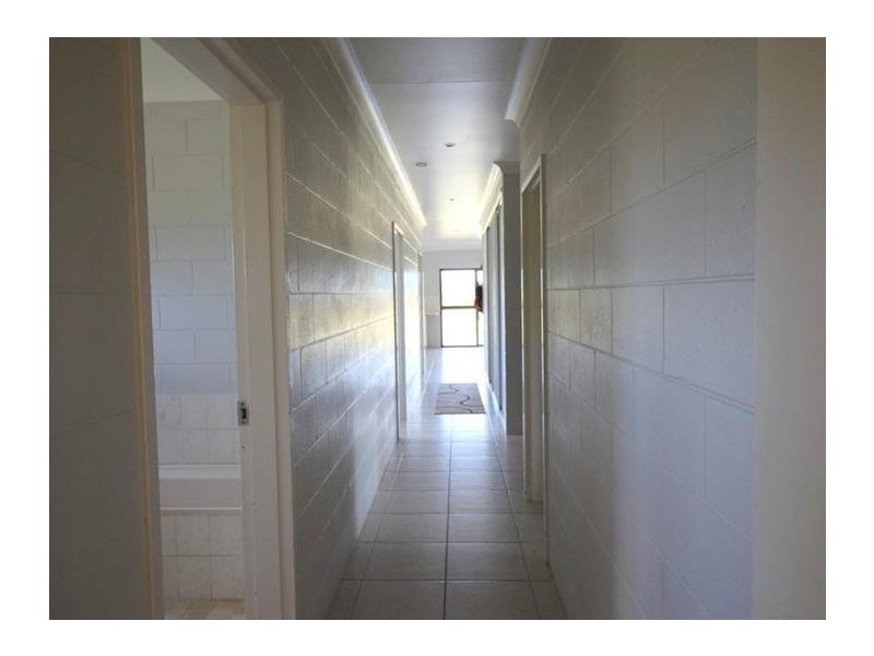 104 Jaffa Road, El Arish QLD 4855