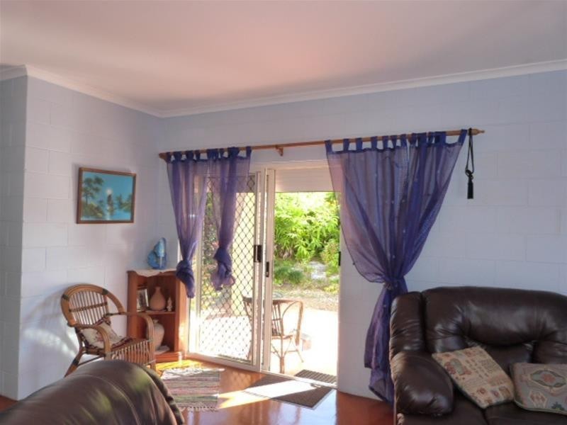 8 Dunkalli Crescent, Wongaling Beach QLD 4852