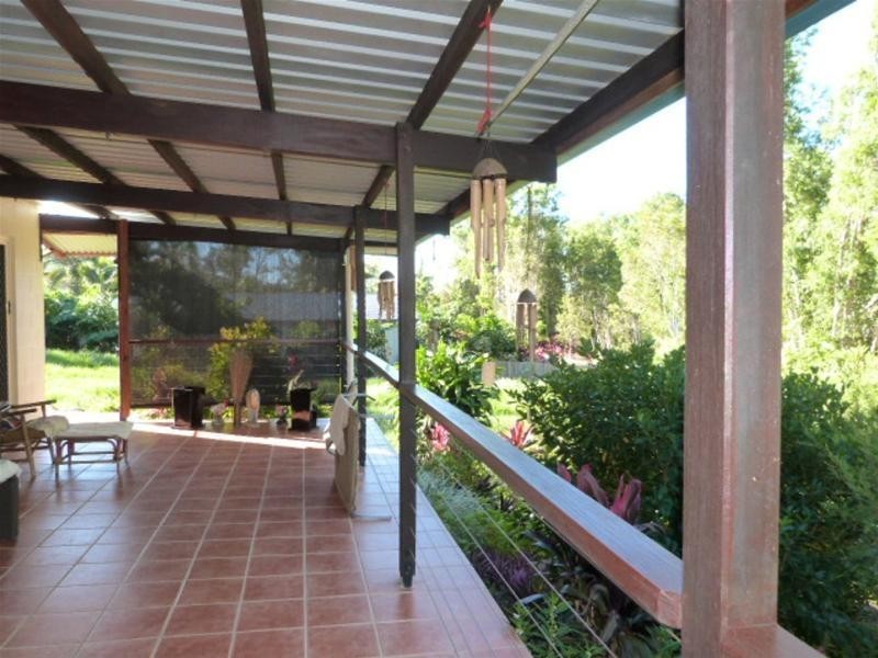 8 Dunkalli Crescent, Wongaling Beach QLD 4852