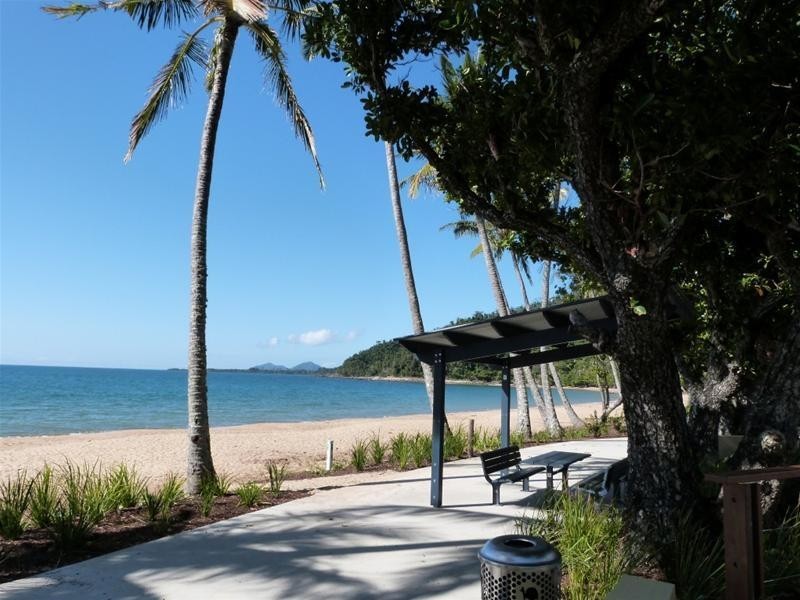 5/5 Bingil Bay Road, Bingil Bay QLD 4852