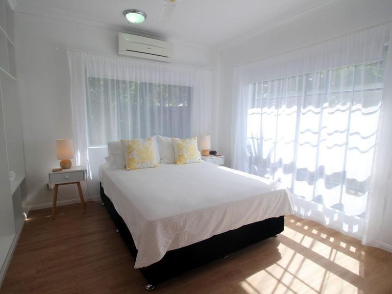 10 Conch Street, Mission Beach QLD 4852