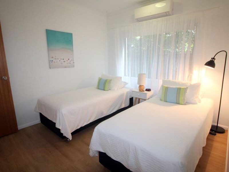 10 Conch Street, Mission Beach QLD 4852