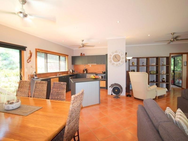 1/627 Bingil Bay Road, Bingil Bay QLD 4852