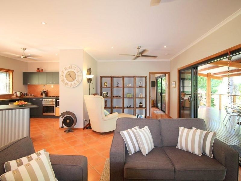 1/627 Bingil Bay Road, Bingil Bay QLD 4852