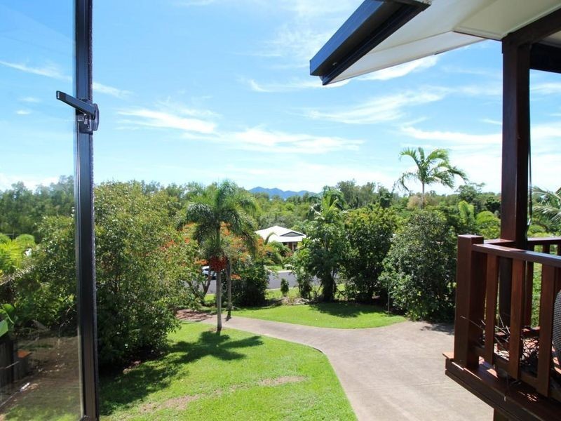 11 Dunkalli Crescent, Wongaling Beach QLD 4852