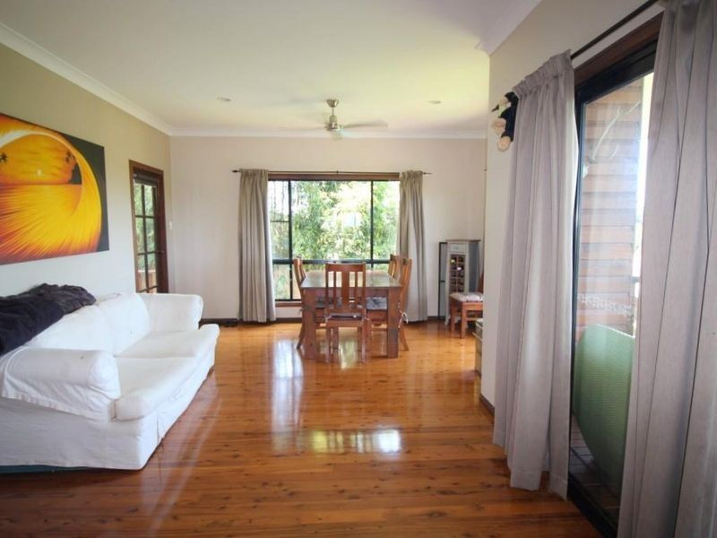 11 Dunkalli Crescent, Wongaling Beach QLD 4852
