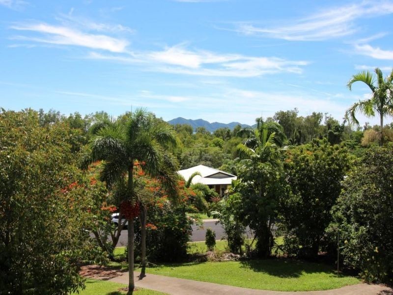 11 Dunkalli Crescent, Wongaling Beach QLD 4852