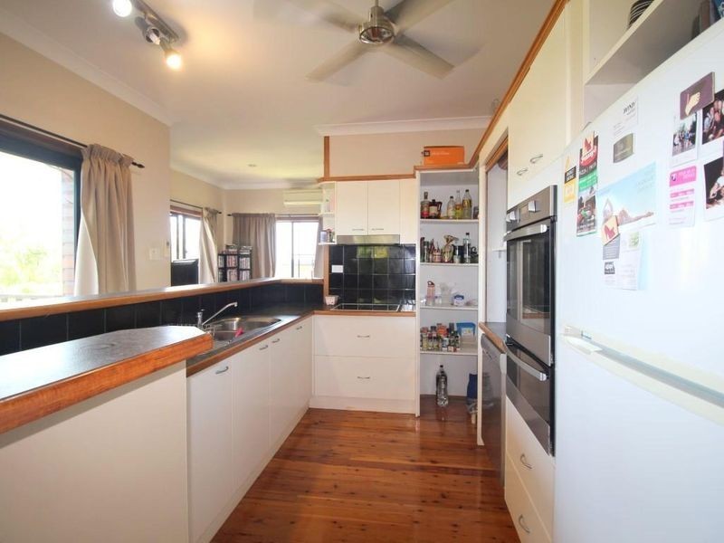11 Dunkalli Crescent, Wongaling Beach QLD 4852